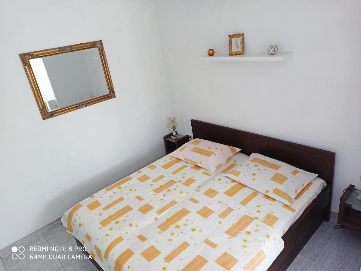 Apartamento Boni02 Gdinj Exterior foto