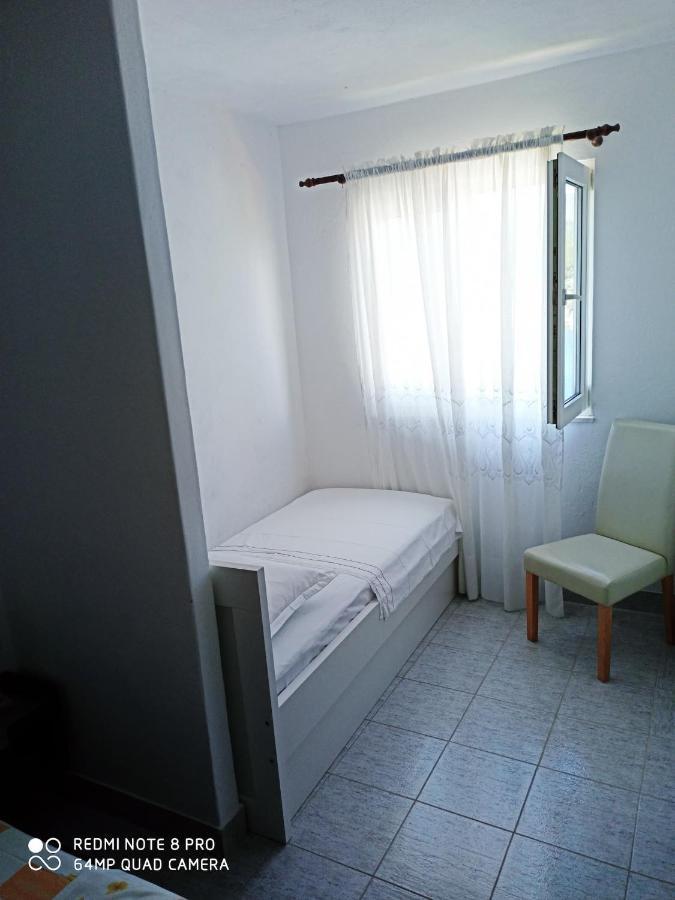Apartamento Boni02 Gdinj Exterior foto