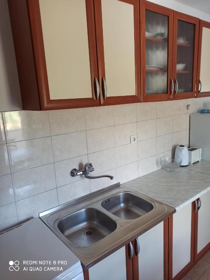Apartamento Boni02 Gdinj Exterior foto